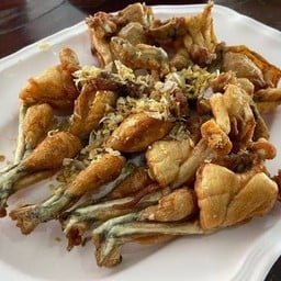 กบทอดกระเทียม