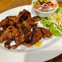 น่องกบทอดน้ำปลา