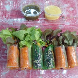 สลัดโรลปูอัด+ยำสาหร่าย