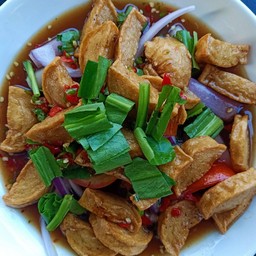 ยำไก่ยอทอด