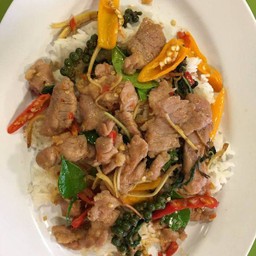 ขี้เมาไก่ราดข้าว