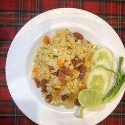 ข้าวผัดปูกระทะทอง