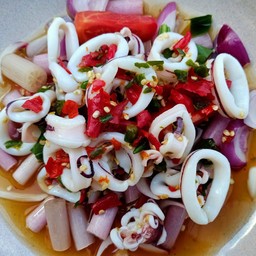 ยำปลาหมึก