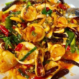 หมึกไข่ผัดพริกเผา