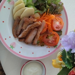 กล่องข้าว หมูย่างอินเตอร์