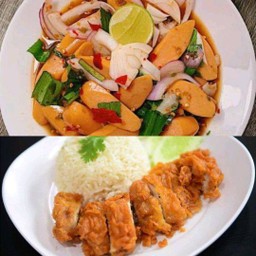 ยำไส้กรอก+ข้าวไก่ทอดซอสน้ำปลา