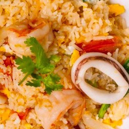 ข้าวผัดทะเล