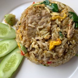 ข้าวผัดเขียวหวานเนื้อ