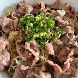 ก๋วยเตี๋ยวเนื้อน่องสด