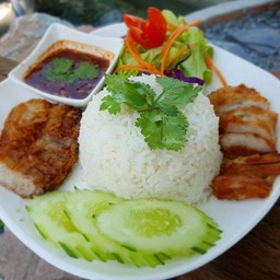 ข้าวหมูทอดน้ำจิ้มแจ่ว