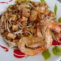 เกาเหลาผัดไทยกุ้งสด