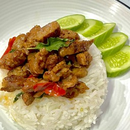 กะเพราหมูย่างนมสดรสเด็ด (กับข้าว)