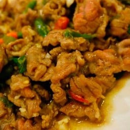 ผัดเผ็ดเนื้อลาย