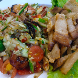 ตำแตงหมูกรอบ