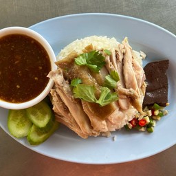 ข้าวมันไก่ อิ่มอร่อย