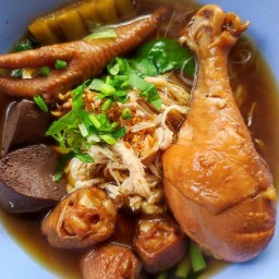 🍜อิ่มจังเอย🍜 ก๋วยเตี๋ยวไก่ตุ๋นและหมู เอกชัย 34