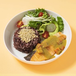 Green Curry Grilled Salmon with Riceberry