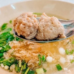 ข้าวต้มหมูบะช่อ