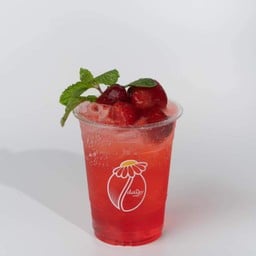 Strawberry Soda สตอเบอรี่โซดา