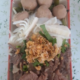 ก๋วยเตี๋ยวเรือรสเด็ด - หน้าวัดกลาง