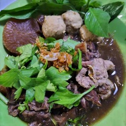 เตี๋ยวเนื้อ เจ้าคุณ