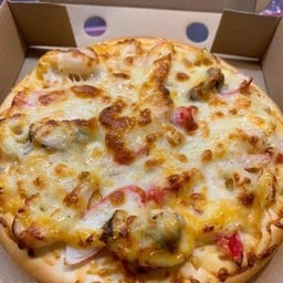 พิซซ่าหน้าแน่น หน้าโรงแรมเกษมสุข บ้านโป่ง