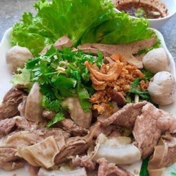 หมูลวกจิ้ม