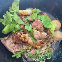 ก๋วยเตี๋ยวแห้งเนื้อ(พิเศษ)