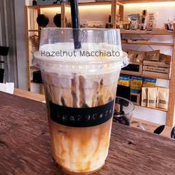 เฮเซลนัทมัคคิเอโต้คอฟฟี่