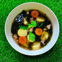 ต้มจืดสาหร่าย