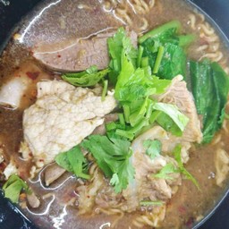 ก๋วยเตี๋ยวหมูน้ำตก(พิเศษ)