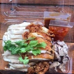 เจ๊เจ ข้าวมันไก่สูตรไหหลำ
