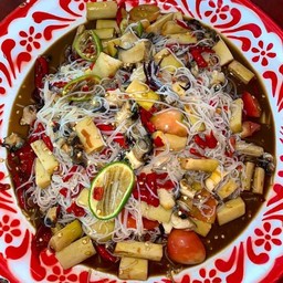 ร้านคุณนาดก๋วยเตี๋ยวไก่มะระ ไม่มีสาขา