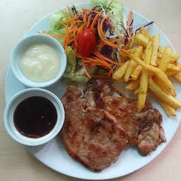 สเต็กไก่ 2 ชิ้น