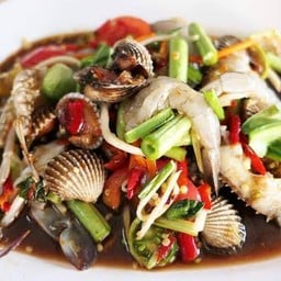 ร้านเจ้อังตำน้ำแตกไก่หมุนละมุนลิ้น