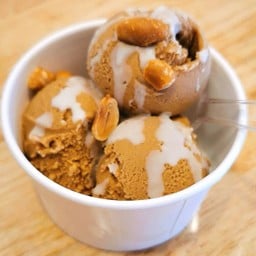 ไอศกรีมรถเบนซ์ สี่แยก รพ.สวรรค์ประชารักษ์