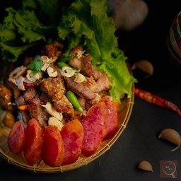 ข้าวหมูทอดลองดูง VS กุนเชียงทอด