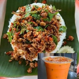 กระเพราราดข้าว