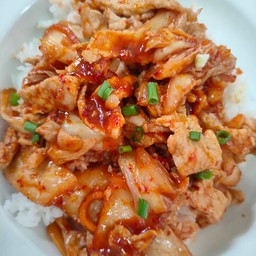 ข้าวหน้า หมูผัดกิมจิ.