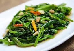 ผัดบุ้งไฟแดง