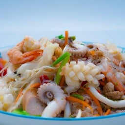 ยำ แซ่บ Sam Yum Saeb  1