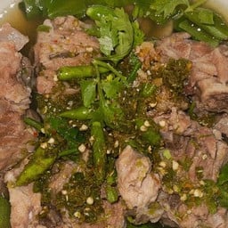 ก๋วยเตี๋ยวต้มยำชักรอก (แฟลตดินแดง)