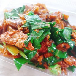 ราดหน้าเส้นใหญ่หมู