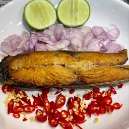 ยำปลาอินทรีตามรูป 2ชิ้น