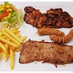 Set2= หมูพริกไทยดำ+ไก่สไปซี่+ไส้กรอกไก่ 2 ชิ้น