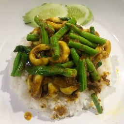 ข้าวเครื่องเเกง