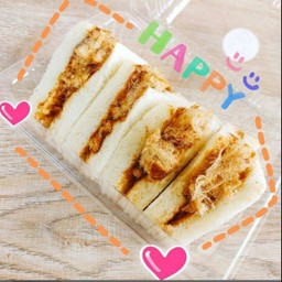 แซนวิชหมูหยองพริกเผาครีมสดอร่อย