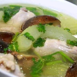 ต้มจืดน่องไก่ฟักเห็ดหอม