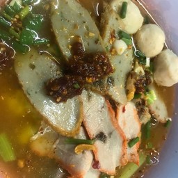 ก๋วยเตี๋ยวหมูต้มยำ