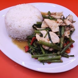 ผัดผักบุ้งไก่